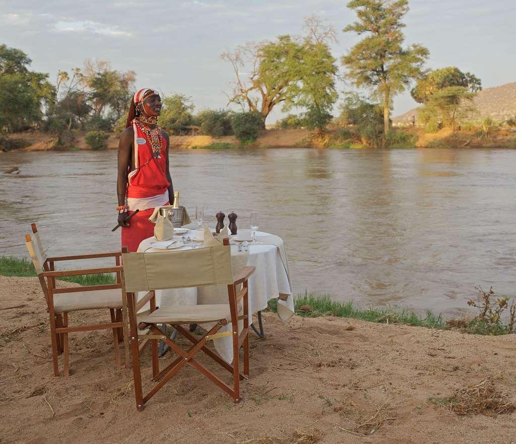 Ashnil Samburu Camp Hotel Restaurant foto